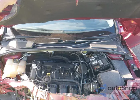 2016 Ford Focus Titanium from USA, damaged, VIN 1FADP3J24GL305028